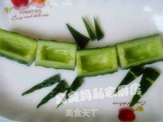 京味酱瓜虾的做法步骤：2