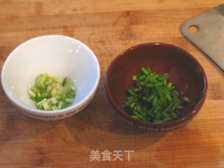 传统中式面食——飘香葱油饼（如何做出层次分明的饼）的做法步骤：3