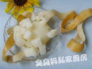 银耳雪梨羹的做法步骤：3