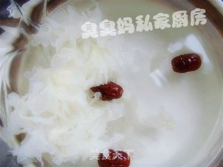 银耳雪梨羹的做法步骤：3