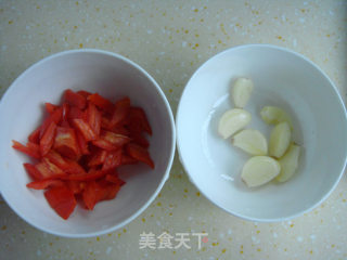 西兰花炒鲜鱿的做法步骤：4
