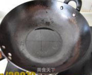 油爆口味凤尾虾的做法步骤：3