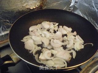 意式风 ----- 金枪鱼宽面的做法步骤：2