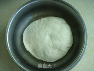 小兔子豆沙包的做法步骤：2