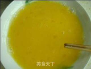 银鱼炒蛋的做法步骤：3