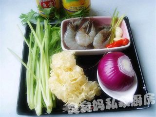 泰式银耳沙拉的做法步骤：3