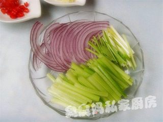 泰式银耳沙拉的做法步骤：3