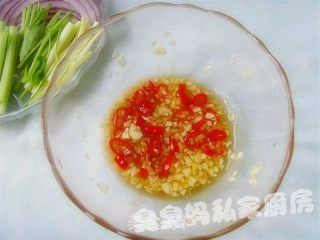 泰式银耳沙拉的做法步骤：3