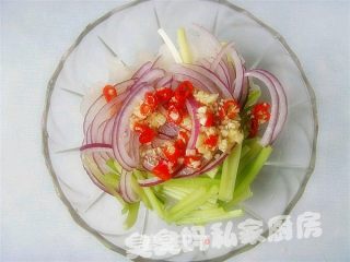 泰式银耳沙拉的做法步骤：3