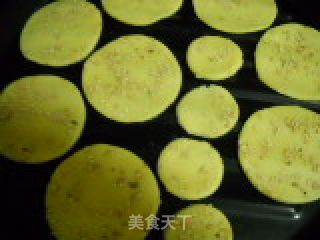 蛋香芝麻甜薄脆的做法步骤：2