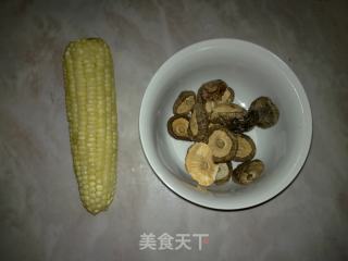 最拿手的红烧排骨的做法步骤：2