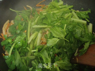 虾仁炒三素的做法步骤：4