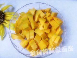 宝宝餐----南瓜拌鸡丝的做法步骤：2