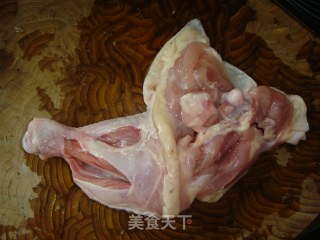 清炖鸡腿（超级简单易学）的做法步骤：2