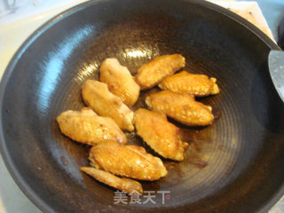 红烧鸡翅膀的做法步骤：4