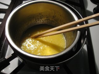 无油蛋黄小西饼--香香脆脆更健康的做法步骤：2