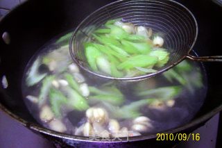 青芹百合凤欢舞的做法步骤：10