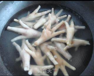 蚝汁凤爪的做法步骤：3