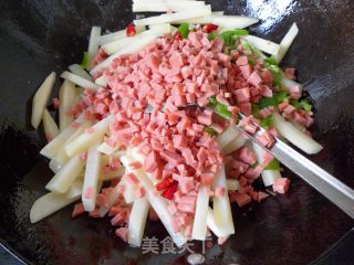 铁板土豆条的做法步骤：3