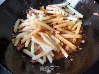 铁板土豆条的做法步骤：3