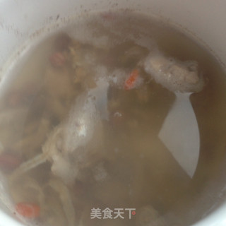 猪肚排骨干贝边花生汤的做法