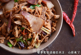 山哥来了系列美食：萝卜干炒腊肉的做法