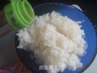 三文鱼寿司的做法步骤：4