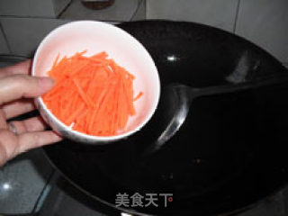 中秋佳节营养美食——三丝蛋卷的做法步骤：5