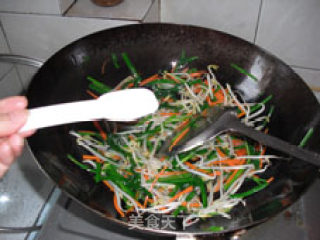 中秋佳节营养美食——三丝蛋卷的做法步骤：5