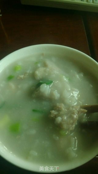 瘦肉香芋粥的做法