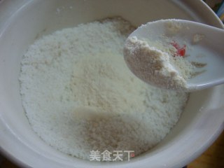 蓝莓椰蓉蛋白球的做法步骤：2