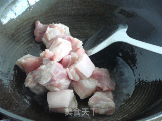 柚香腩肉煲的做法步骤：5