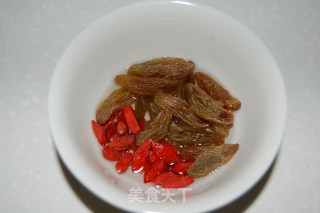 酒渍枸杞葡萄干蛋糕的做法步骤：2