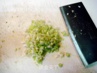 三鲜韭菜馅饼的做法步骤：2