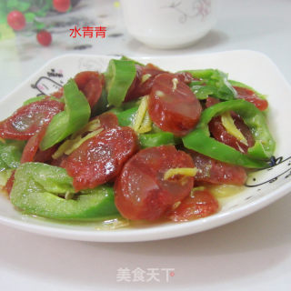 青椒香肠----下饭好搭档的做法