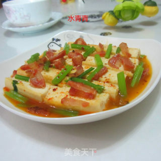 香肠芹菜嫩豆腐的做法