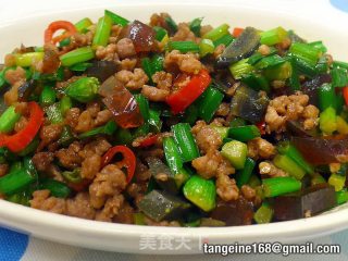 韭菜花炒皮蛋  ♥ 肉末下饭菜 4的做法