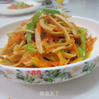 青椒鱿鱼萝卜丝的做法
