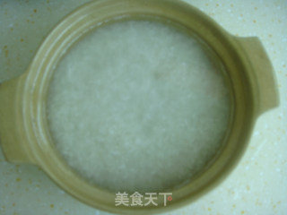 香菇滑鸡煲仔饭的做法步骤：3