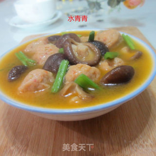 咖喱丸子煮煮香菇的做法
