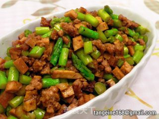 炸酱芦笋炒豆干 ♥ 肉末下饭菜6的做法