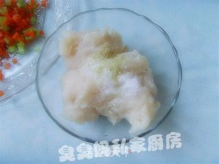 小鱼饼的做法步骤：2