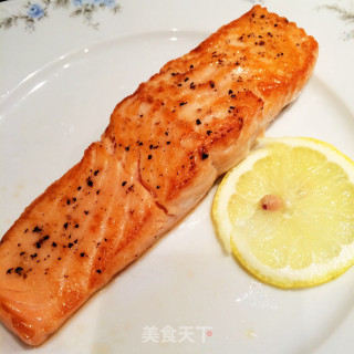 盐煎三文鱼的做法