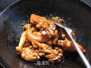 冰糖猪蹄的做法步骤：2