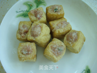 红烧芋头豆腐肉包的做法步骤：3