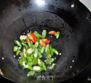 木耳鸡腿菇的做法步骤：3