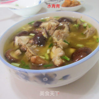 老鸭香菇汤的做法