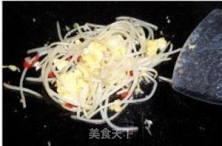 豆芽炒蛋的做法步骤：4