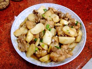 马蹄焖鸡块的做法