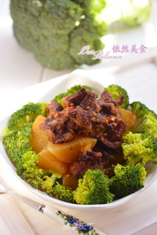 西兰花萝卜炖牛腩的做法